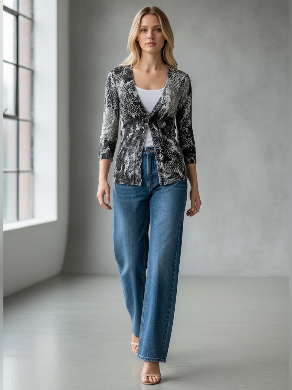 Ricki’s Grey Snakeskin Print Cardigan V-Neck Button Front Fitted 3/4 Sleeves XS